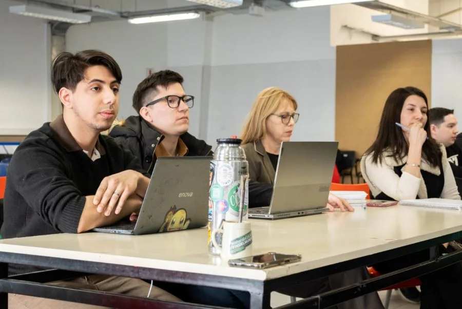 Refuerzan capacitaciones docentes en competencias digitales