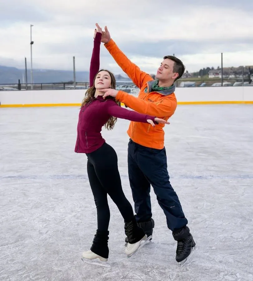 photo_5082623827065810339_y