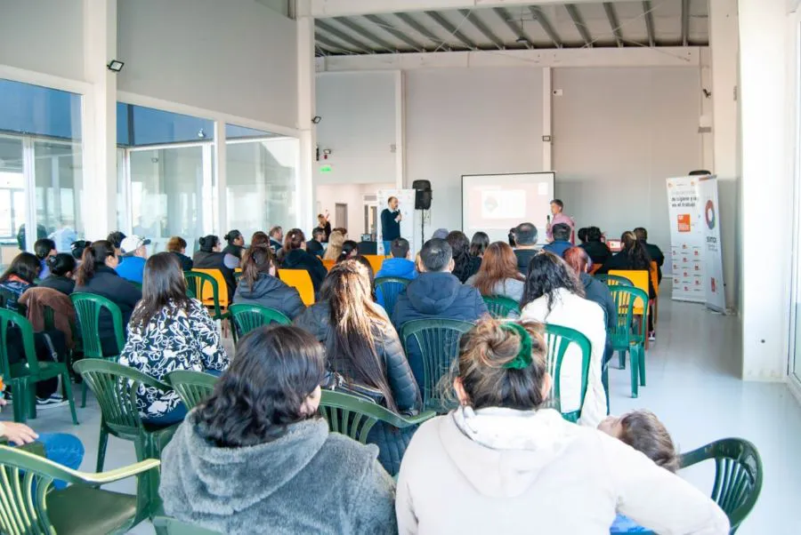 photo_4900439762570161711_y