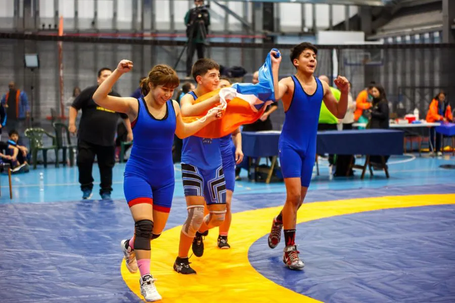 photo_4936447226486567189_y