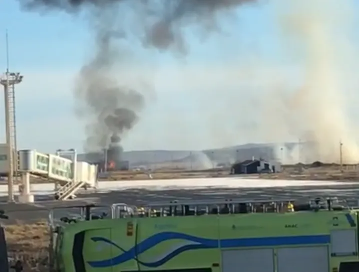 Un avión sanitario se estrelló en el aeropuerto dejando un saldo de 4 víctimas fatales