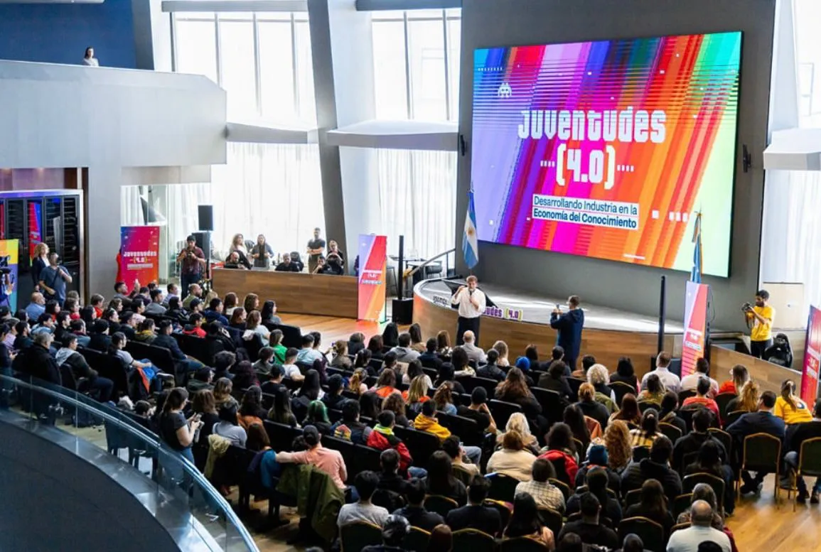 Dictan capacitaciones del Programa Juventudes 4.0 a jóvenes de 18 a 29 años