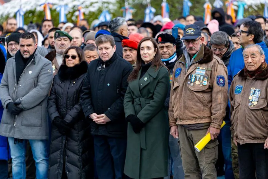 photo_5145732667763961397_y