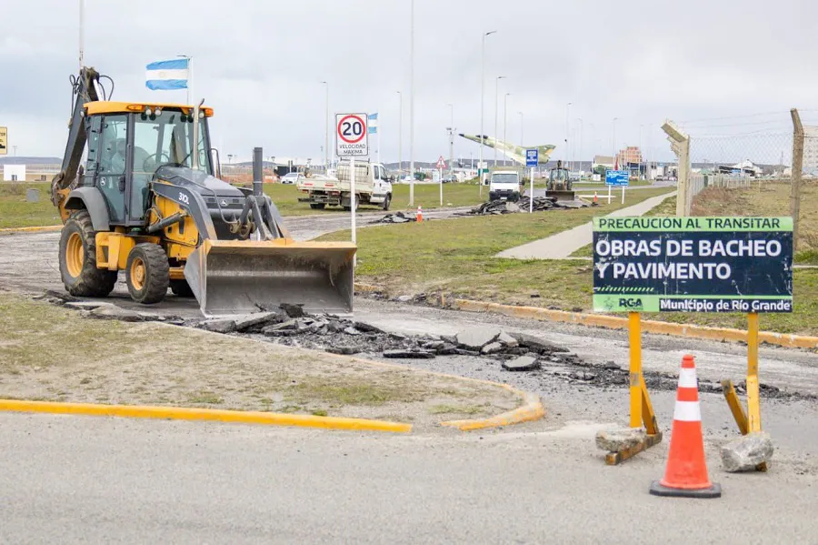 Comenzó el trabajo de recapado asfáltico sobre la av. Héroes de Malvinas de Río Grande