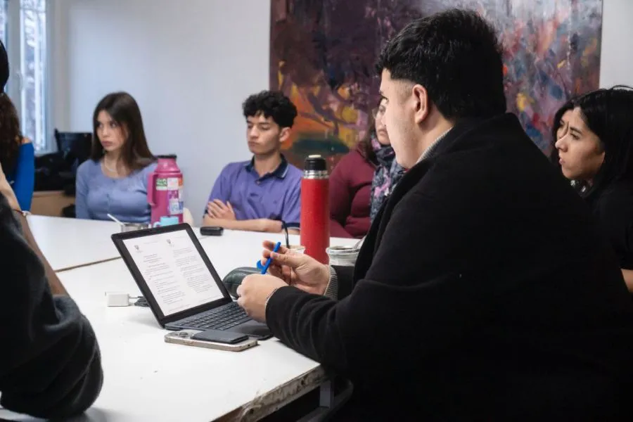 photo_5163887198171409755_y