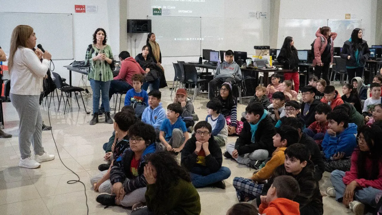 Más de 900 personas en toda la provincia participan de los Hubs en los Polos Creativos (1)