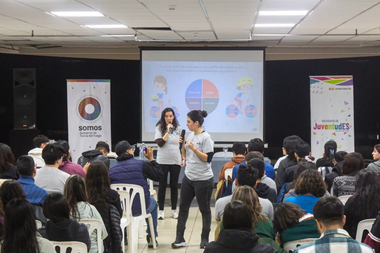 Abren inscripciones para nuevos talleres destinados a juventudes fueguinas