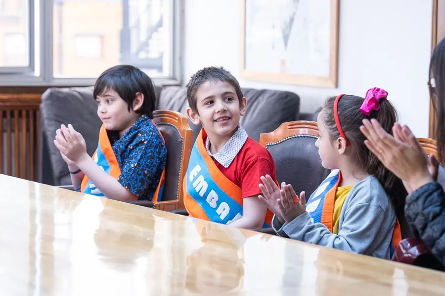 photo_5125377997409463789_y