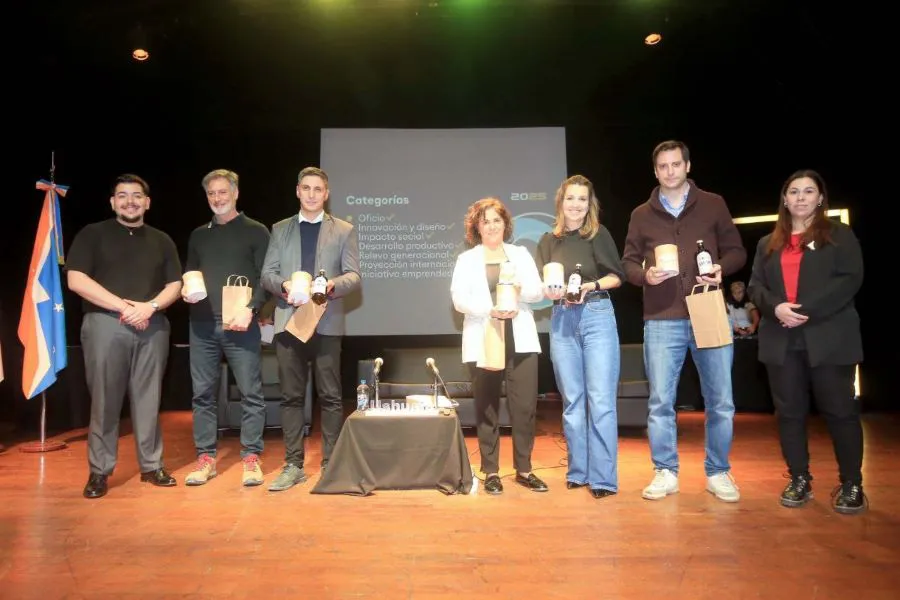 photo_5154555539907260142_y