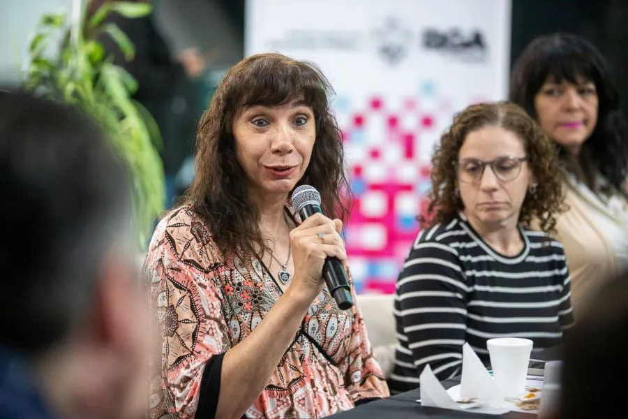 photo_5127450430798933783_y