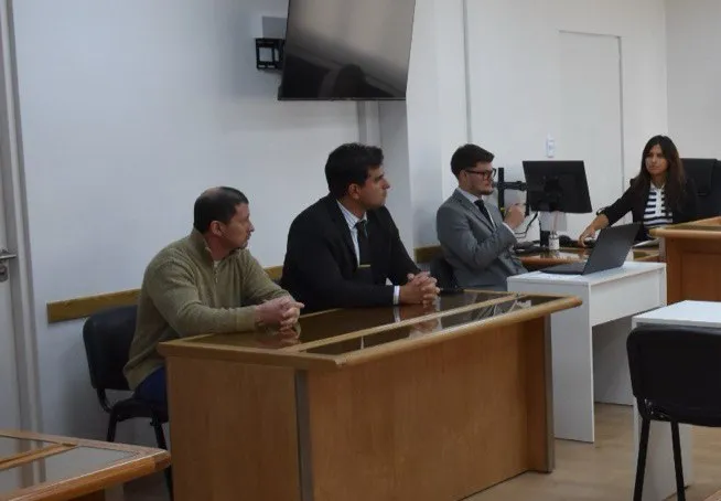 photo_4922824998976687010_y