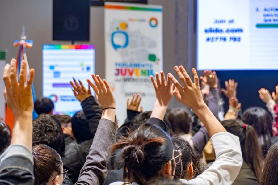 Comenzó el Parlamento Juvenil