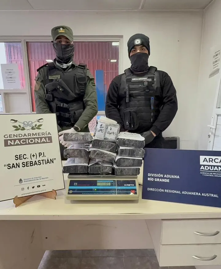 TIERRA DEL FUEGO-03 COCAINA-DROGA SINTETICA