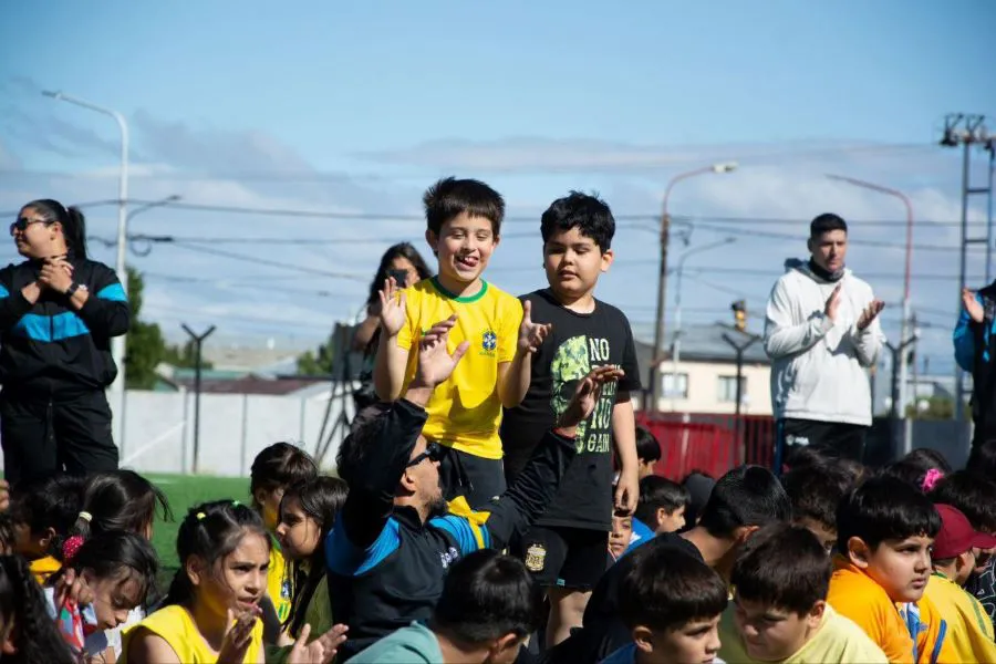 photo_4951837795118943311_y