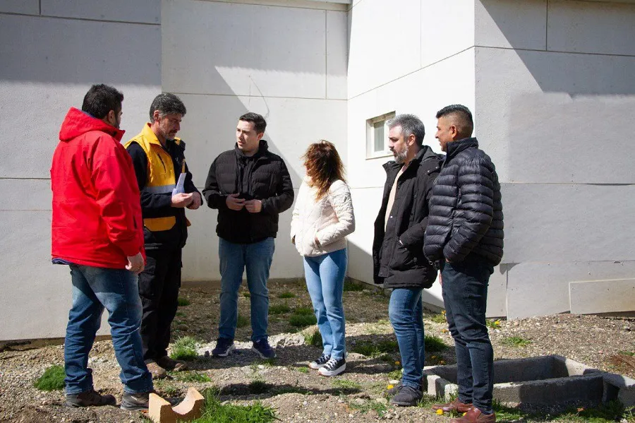 Protectoras de animales recorrieron la nueva obra de servicios veterinarios  (2)