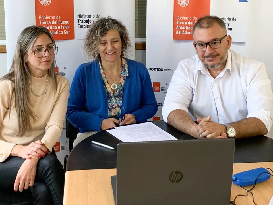 Se firmó un convenio para promover la formación profesional y laboral