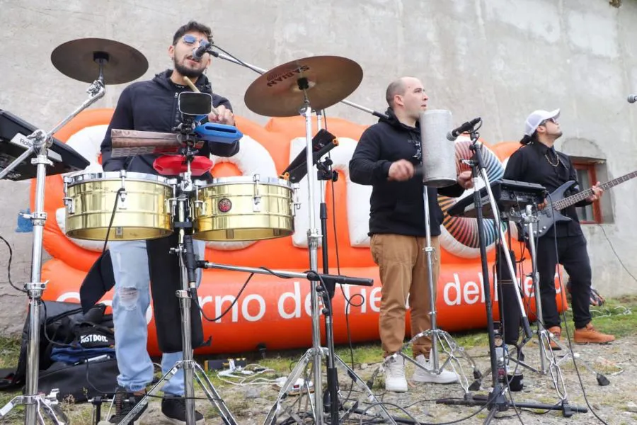 photo_5032846156832551094_y