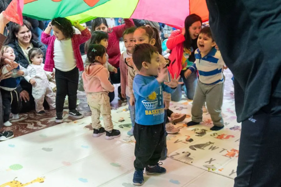 photo_5154549286434877460_y