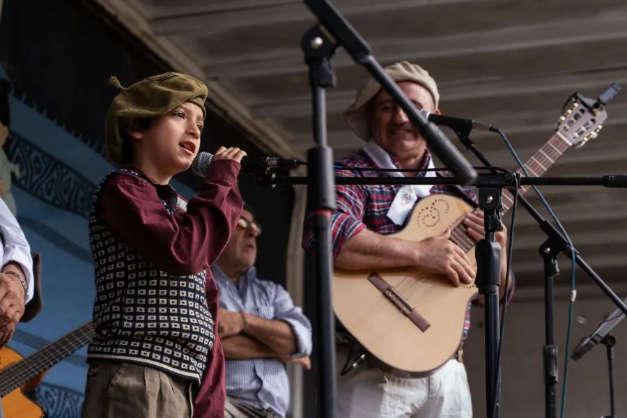 photo_5166004629936999292_y