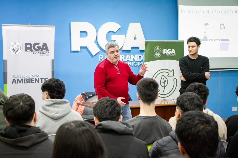 photo_4949987093707337562_y