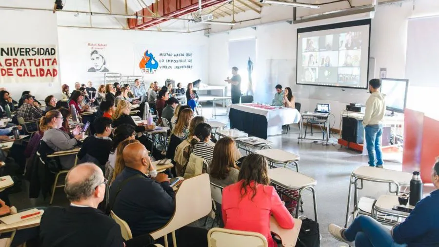 photo_5172628646324711034_y