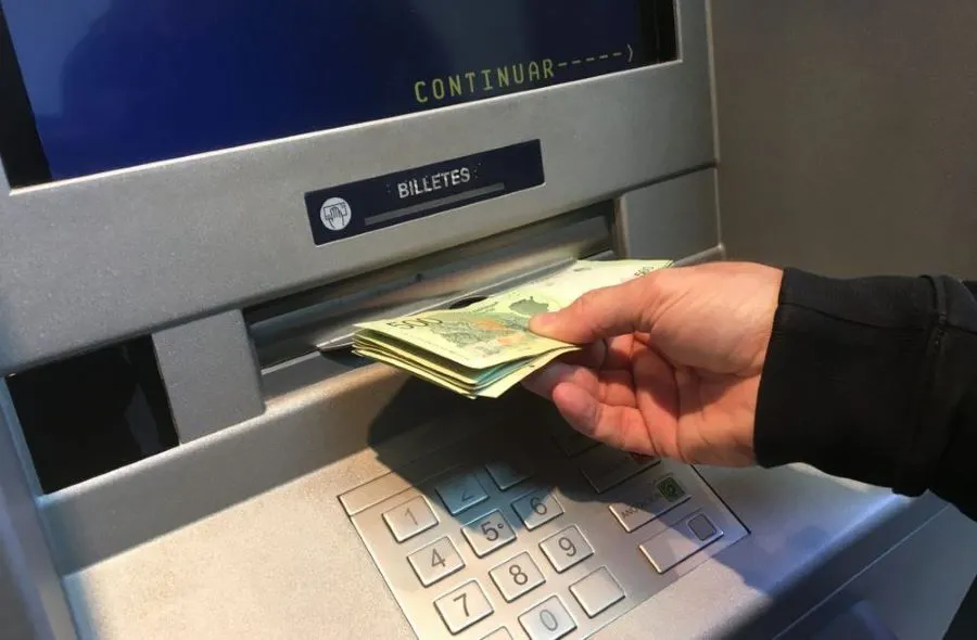 cajero pesos (4)