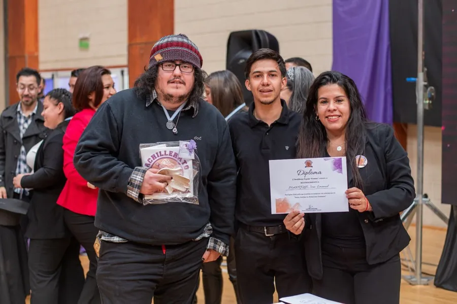 Más de 300 estudiantes lograron egresar en 2024 del Bachillerato Popular (5)