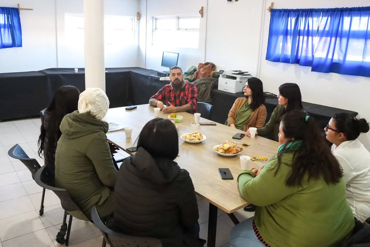 Tolhuin busca potenciar el trabajo de mujeres de la Cooperativa “Conquistando Futuro” (2)
