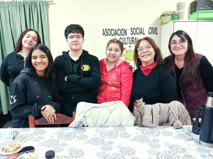 photo_5143337441812393658_y