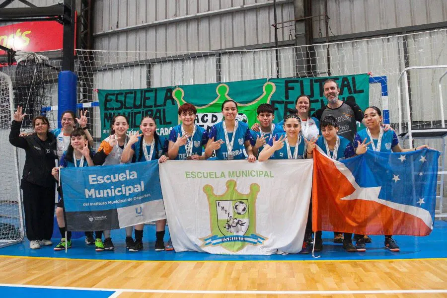 photo_5125215673419238279_y