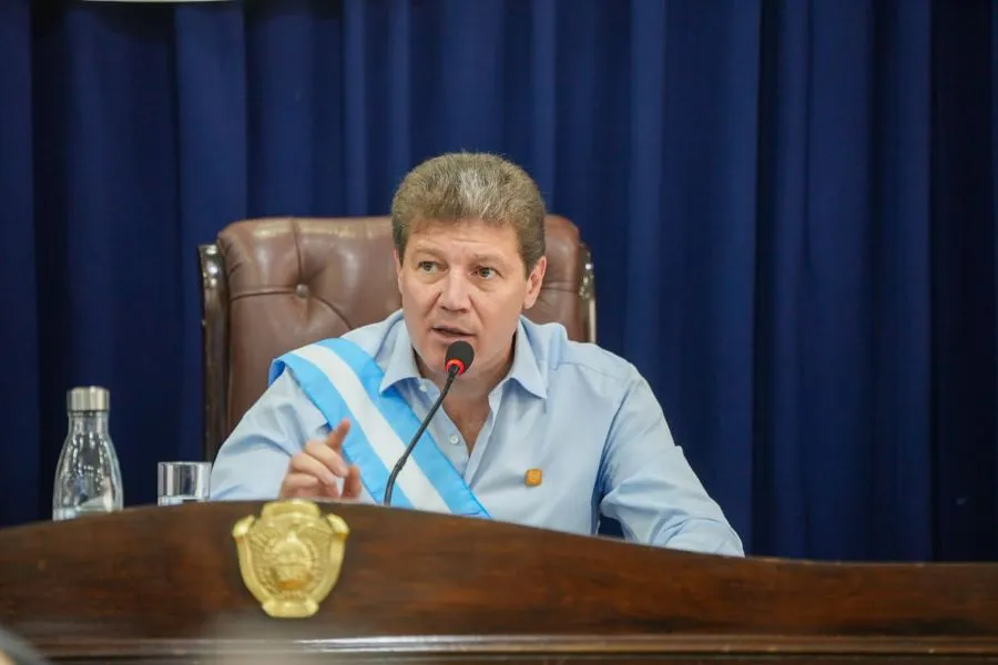 photo_5051018923671137839_y