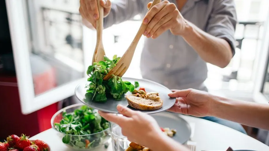 friends-enjoying-lunch-royalty-free-image-1640012898-1024x576