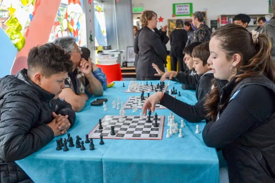 photo_5105153657837563276_y