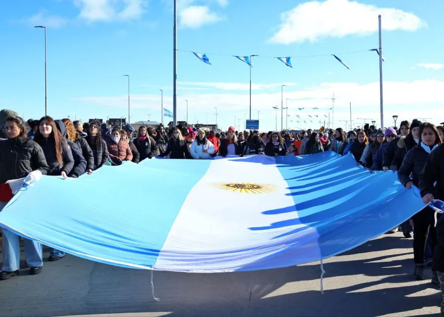 photo_5148120587976158625_y