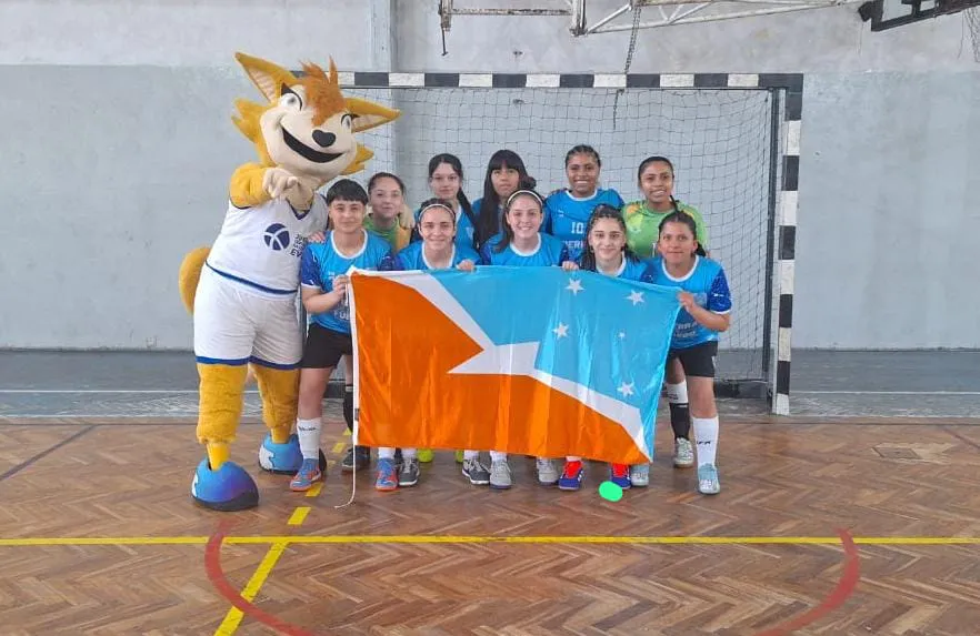 photo_4996782162556597435_y