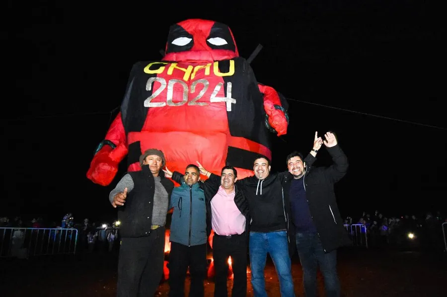 photo_5163934133574020372_y