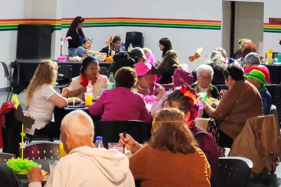 photo_5012584420980403981_y