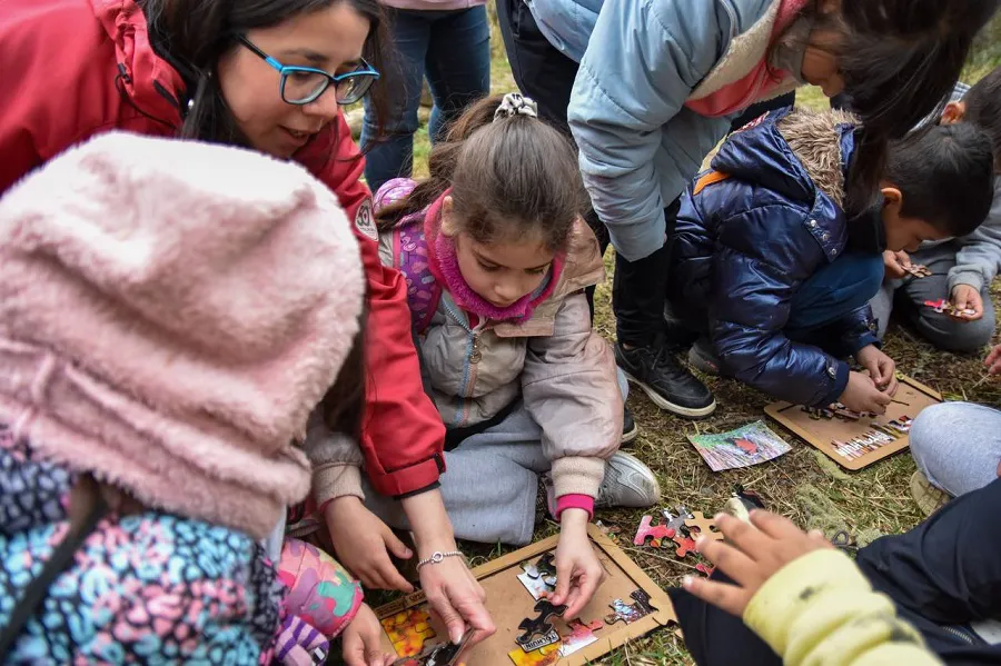Tolhuin fomenta la conciencia turística con actividades junto a niños y escuelas (2)