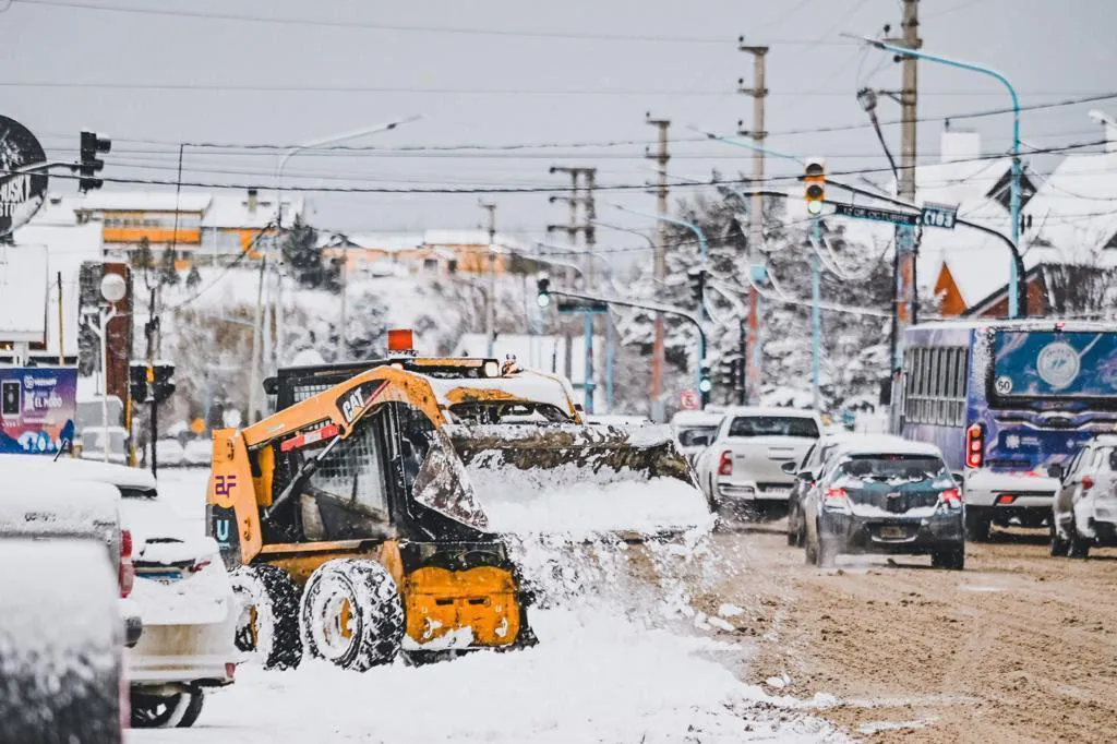 Comenzó el Operativo Invierno en la ciudad de Ushuaia con trabajos de prevención