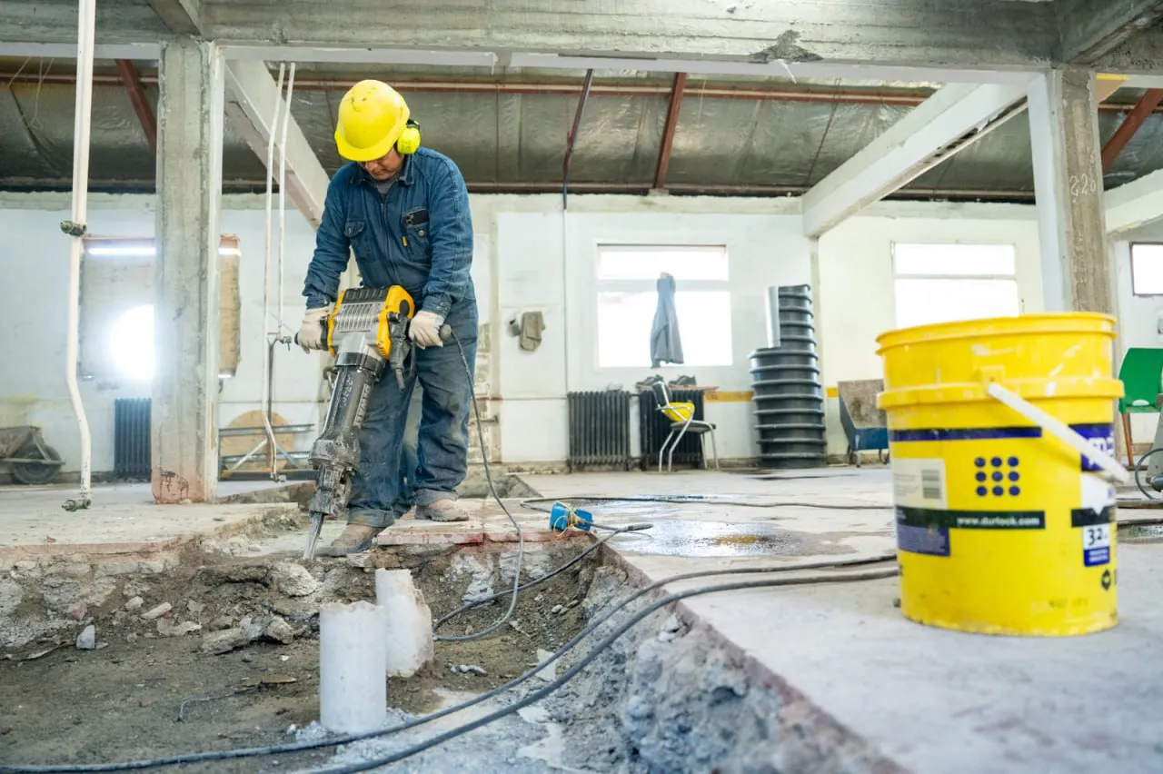 Avanza la obra de remodelación de Maternidad en el Hospital Regional Río Grande  (1)