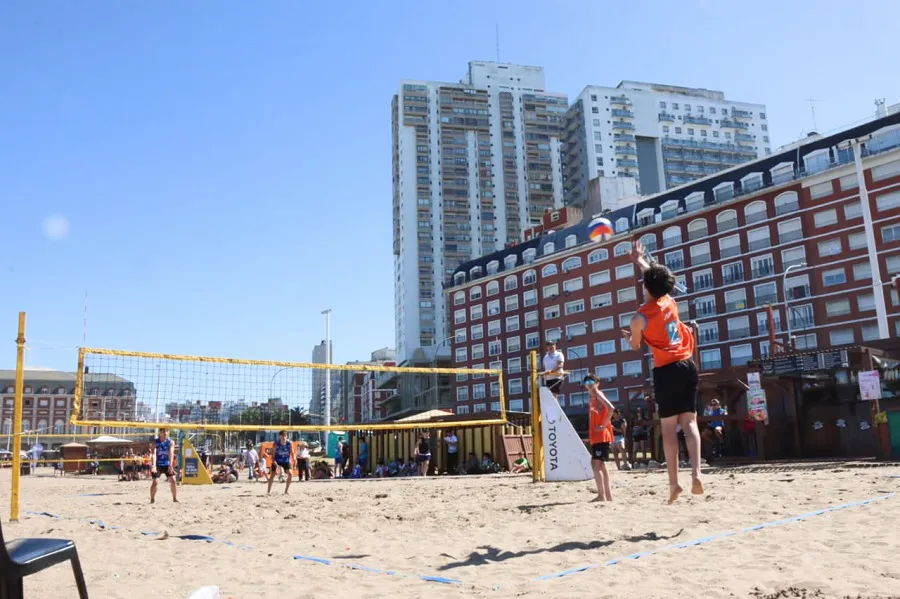 photo_4996782162556597429_y