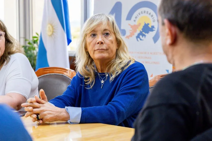 photo_4967706367834041835_y