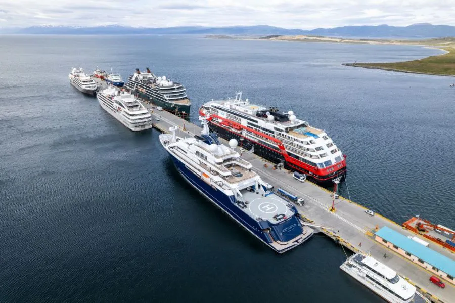 photo_5177036661458668487_y