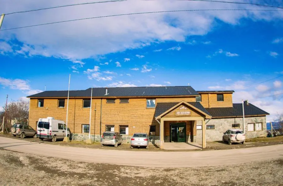 photo_4983234783438024212_y