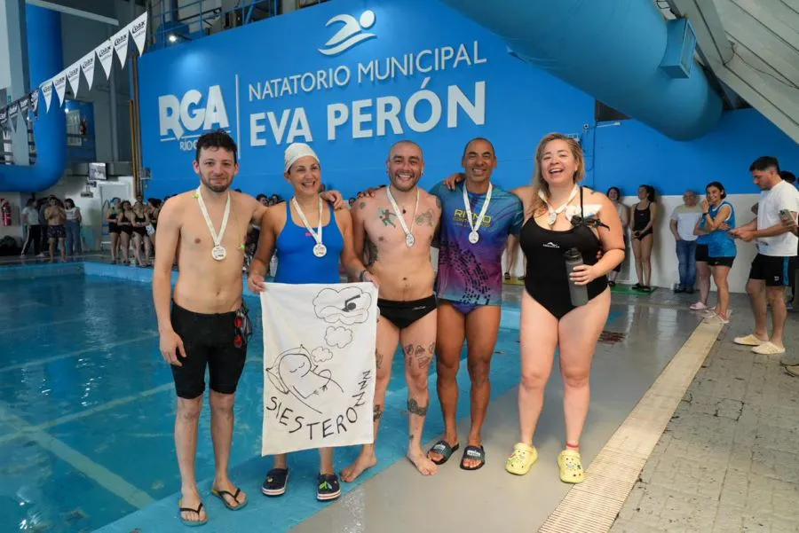 photo_4965312426081454885_y