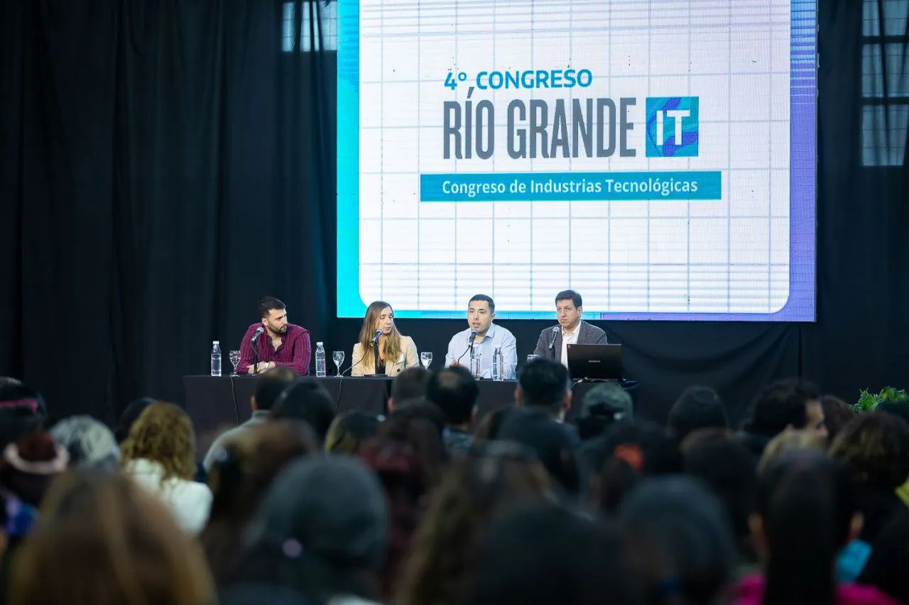 “El Congreso de Industrias Tecnológicas es un símbolo de defensa de nuestra industria y soberanía” (1)