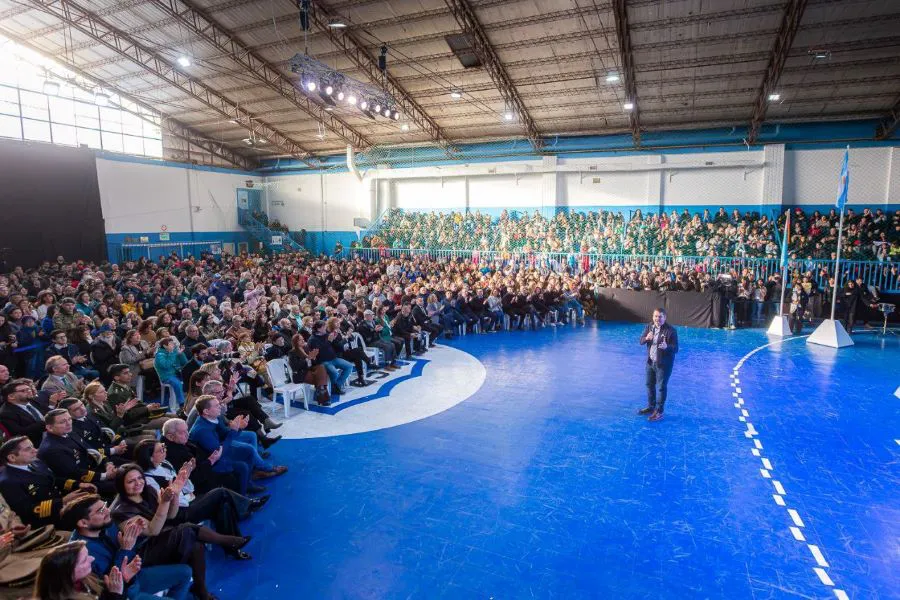 photo_5154549286434877414_y