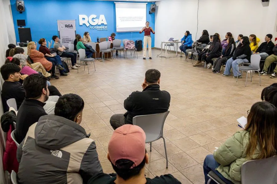 photo_4947688272591696600_y