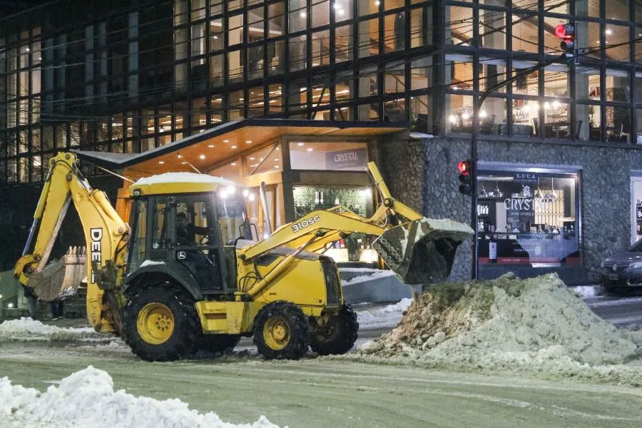 photo_5118876606629260980_y