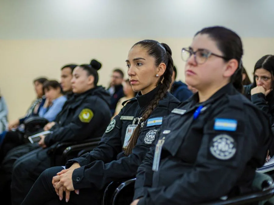 Fuerzas de Seguridad participaron de la charla